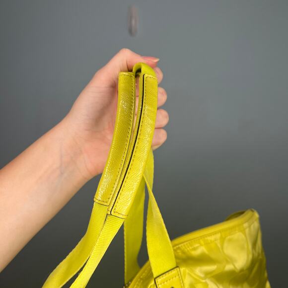 Coach Green Nylon Getaway Overnight Bag Tote & Pouch - Picture 6 of 6